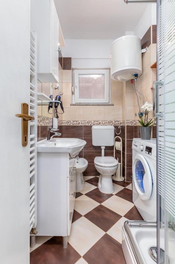 Apartman Vera Pula Exterior photo